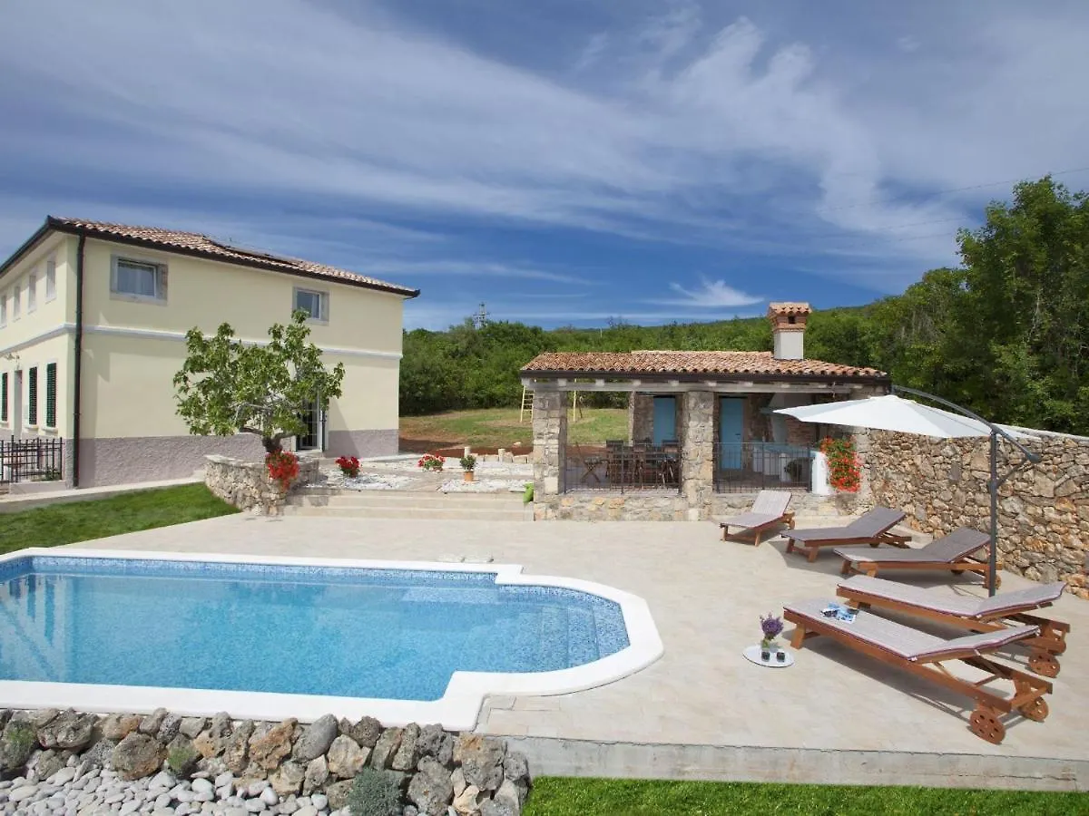 Attractive Villa With Private Swimming Pool Beach Volleyball And Fenced Garden Diminići