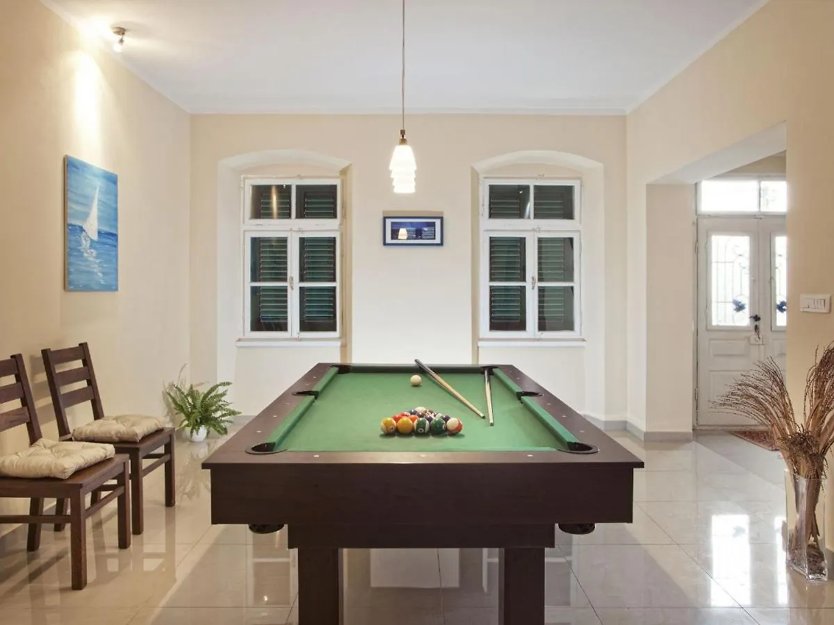 Attractive Villa With Private Swimming Pool Beach Volleyball And Fenced Garden Diminići