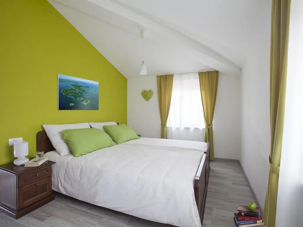 Attractive Villa With Private Swimming Pool Beach Volleyball And Fenced Garden Diminići